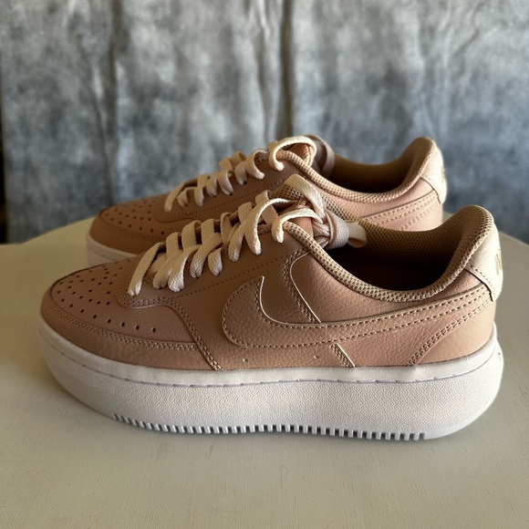 NIKE WOMANS COURT VISION ALTA PINK SZ 7M - Picture 11 of 16